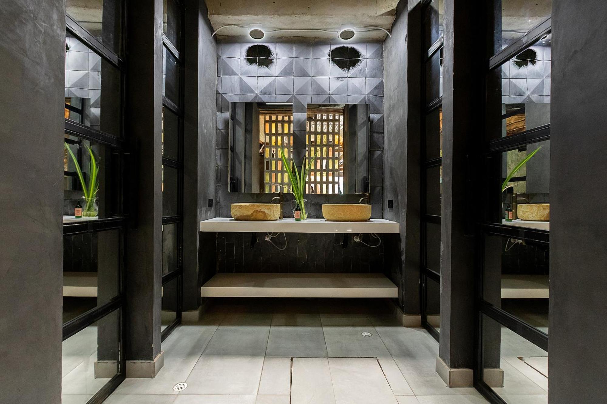 Hotel Zelva Negra Медельин Экстерьер фото